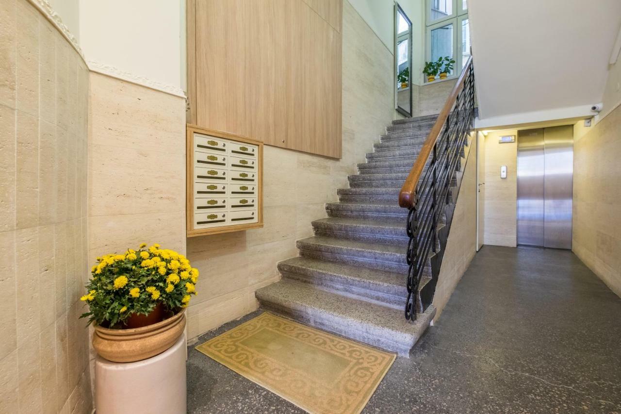 Parliament Sofia - Top Center Luxury Apartment Экстерьер фото